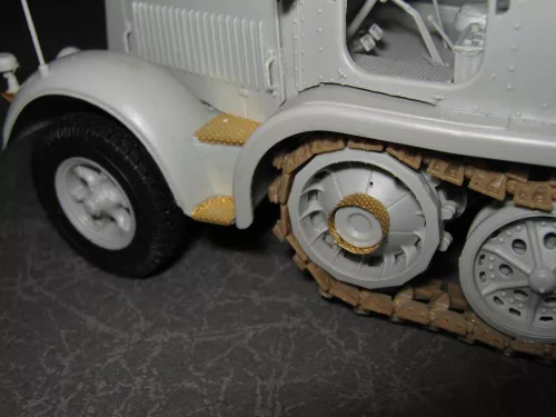 Trumpeter 2 cm Flakvierling 38 önjáró löveg (Sd.Kfz. 7/1 korai változat) – 1:35 légvédelmi löveg makett