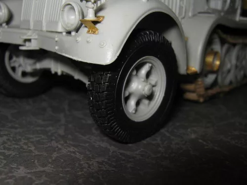 Trumpeter 2 cm Flakvierling 38 önjáró löveg (Sd.Kfz. 7/1 korai változat) – 1:35 légvédelmi löveg makett