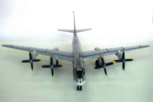 Trumpeter Tupolev Tu-95 MS Bear-H – 1:72 repülőgép makett
