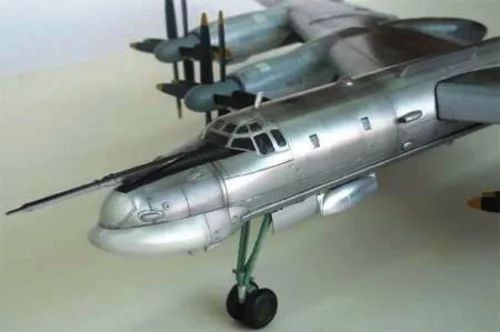 Trumpeter Tupolev Tu-95 MS Bear-H – 1:72 repülőgép makett