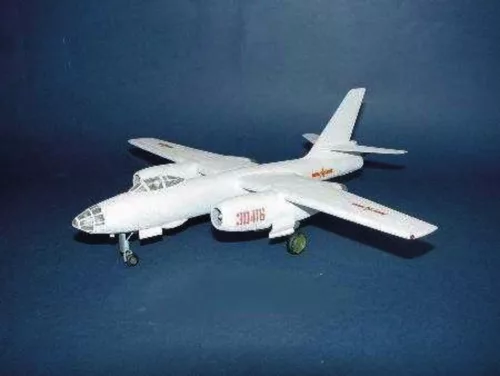 Trumpeter Harbin H-5 bombázó – 1:72 repülőgép makett