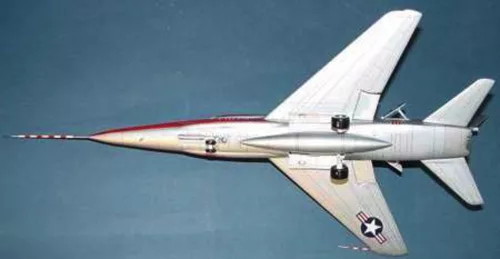 Trumpeter North American F-107 A Ultra Sabre – 1:72 repülőgép makett