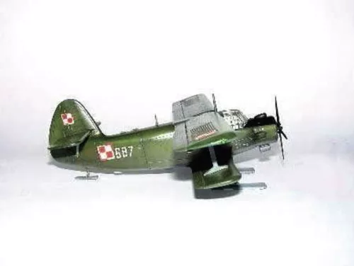 Trumpeter Antonov An-2M Colt sífutóművel – 1:72 repülőgép makett