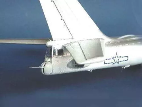 Trumpeter Tupolev Tu-16K 26 Badger – 1:72 repülőgép makett