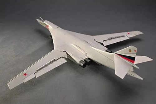 Trumpeter TU-160 Blackjack bombázó – 1:72 repülőgép makett