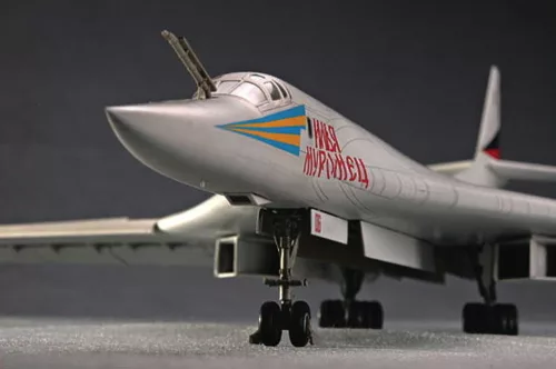 Trumpeter TU-160 Blackjack bombázó – 1:72 repülőgép makett