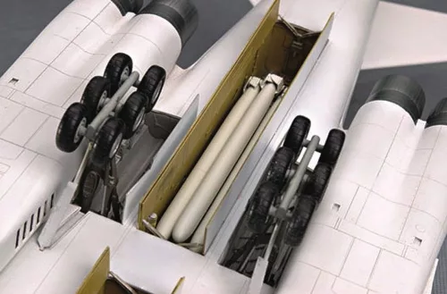 Trumpeter TU-160 Blackjack bombázó – 1:72 repülőgép makett