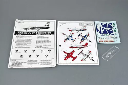 Trumpeter kínai JL-8 (K-8 Karakorum) kiképzőgép – 1:72 repülőgép makett