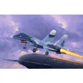   Trumpeter orosz Su-33UB Flanker D – 1:72 repülőgép makett