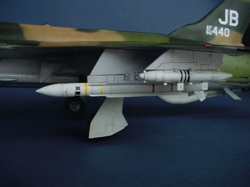 Trumpeter Republic F-105 G Wild Weasel – 1:32 repülőgép makett