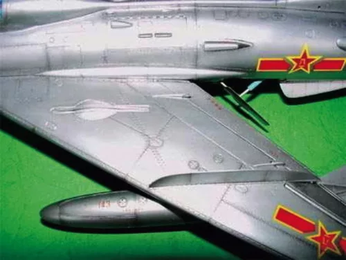 Trumpeter Shenyang FT-6 kiképzőgép – 1:32 repülőgép makett