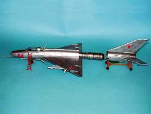 Trumpeter MiG-21 F-13 – 1:32 repülőgép makett