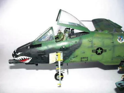 Trumpeter Fairchild A-10 A Thunderbolt II – 1:32 repülőgép makett