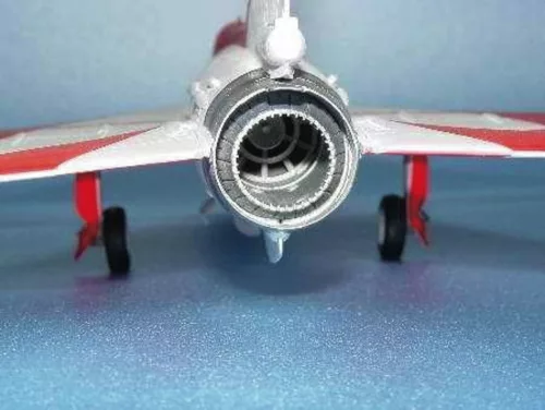 Trumpeter Chengdu F-7 EB – 1:32 repülőgép makett