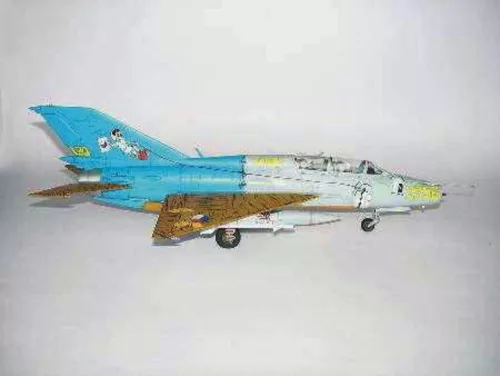 Trumpeter MiG-21 UM Test – 1:32 repülőgép makett