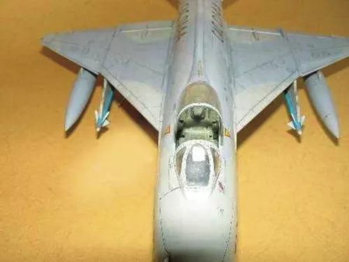 Trumpeter Chengdu F-7 MG – 1:32 repülőgép makett