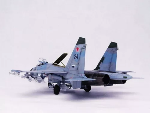 Trumpeter Sukhoi Su-27 Flanker B – 1:32 repülőgép makett