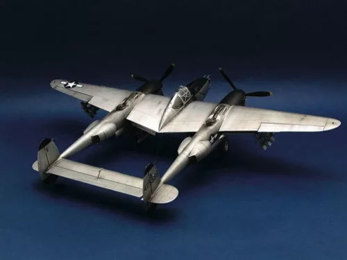 Trumpeter Lockheed P-38 L-5-LO Lightning – 1:32 repülőgép makett