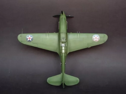 Trumpeter Curtiss P-40B Warhawk – 1:32 repülőgép makett