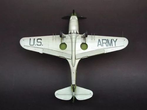 Trumpeter Curtiss P-40B Warhawk – 1:32 repülőgép makett