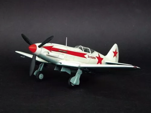 Trumpeter Mikoyan-Gurevich MiG-3 – 1:32 repülőgép makett