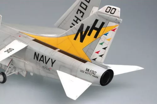 Trumpeter Vought A-7E Corsair II – 1:32 repülőgép makett