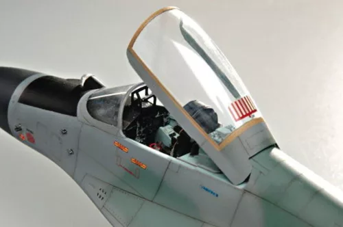 Trumpeter orosz MiG-29M „Fulcrum” vadászrepülőgép – 1:32 repülőgép makett