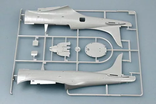 Trumpeter SBD-3/4/A-24A Dauntless amerikai haditengerészet – 1:32 repülőgép makett