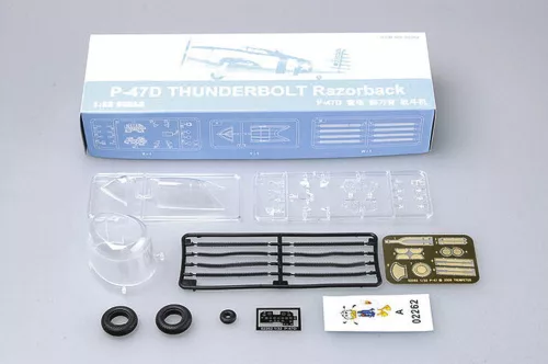 Trumpeter P-47D Razorback vadászrepülőgép – 1:32 repülőgép makett