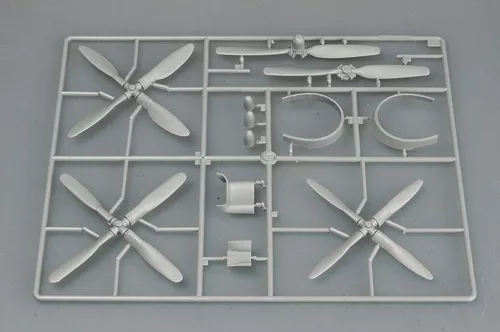 Trumpeter P-47N Thunderbolt – 1:32 repülőgép makett