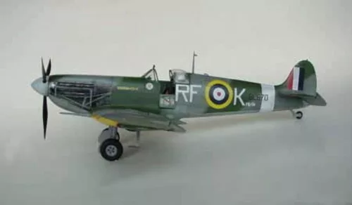 Trumpeter Supermarine Spitfire Mk. Vb – 1:24 repülőgép makett