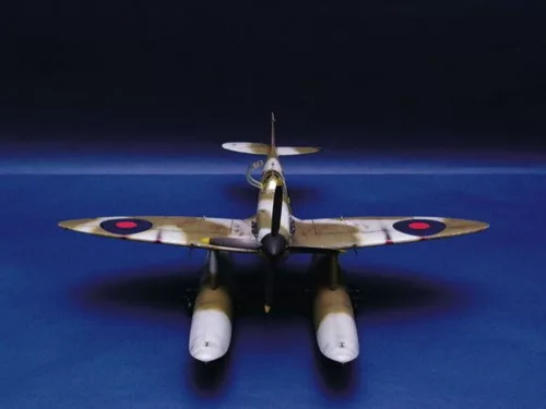 Trumpeter Supermarine Spitfire Mk. Vb hidroplán – 1:24 repülőgép makett