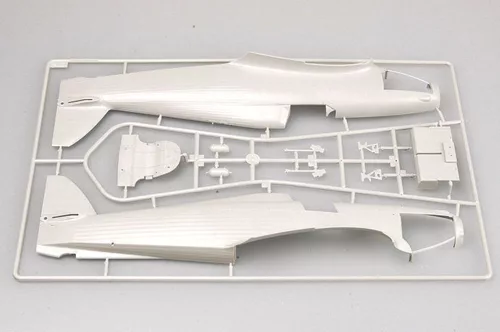 Trumpeter Hurricane Mk. I – 1:24 repülőgép makett