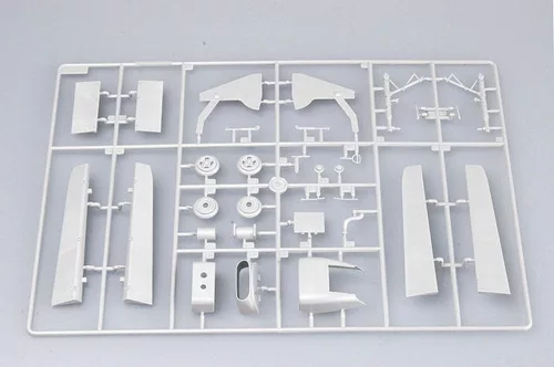 Trumpeter Hurricane MK. II C/TROP – 1:24 repülőgép makett