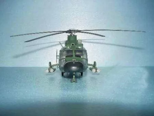 Trumpeter Z-9G felfegyverzett helikopter – 1:48 helikopter makett