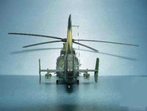 Trumpeter Z-9G felfegyverzett helikopter – 1:48 helikopter makett