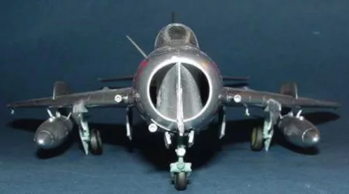 Trumpeter MiG-19 S Farmer C – 1:48 repülőgép makett