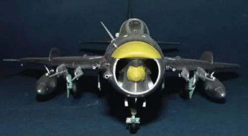 Trumpeter MiG-19 PM Farmer E – 1:48 repülőgép makett