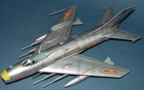 Trumpeter MiG-19 PM Farmer E – 1:48 repülőgép makett