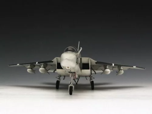 Trumpeter North American RA-5C Vigilante – 1:48 repülőgép makett