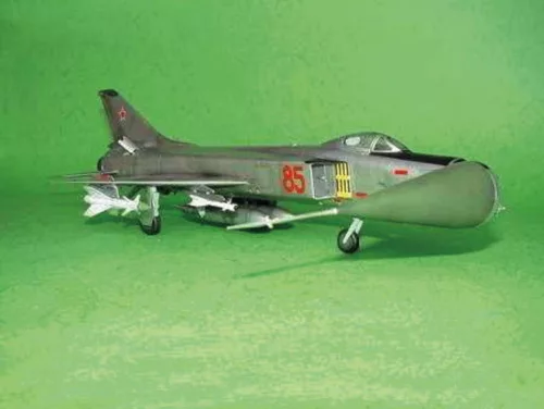 Trumpeter Sukhoi Su-15 A Flagon A – 1:48 repülőgép makett