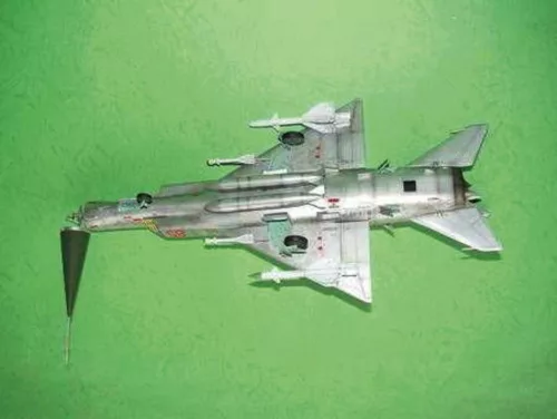 Trumpeter Sukhoi Su-15 A Flagon A – 1:48 repülőgép makett