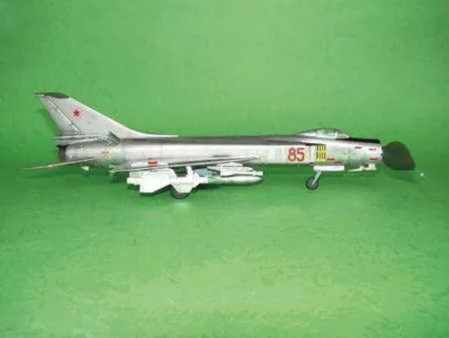 Trumpeter Sukhoi Su-15 A Flagon A – 1:48 repülőgép makett