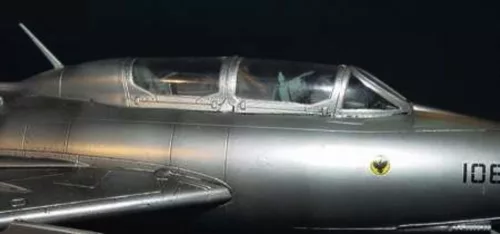 Trumpeter Shenyang FT-6 kiképzőgép – 1:48 repülőgép makett