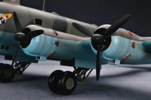 Trumpeter Focke-Wulf Fw 200 C-4 Condor – 1:48 repülőgép makett