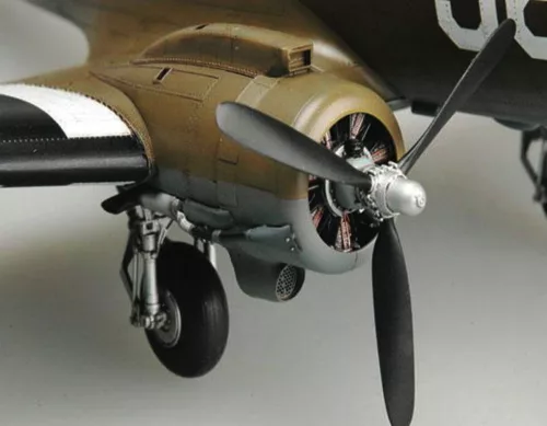 Trumpeter C-47A Skytrain – 1:48 repülőgép makett