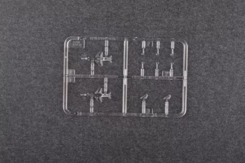 Trumpeter szovjet Yak-38 – 12 db – 1:700 repülőgép makett