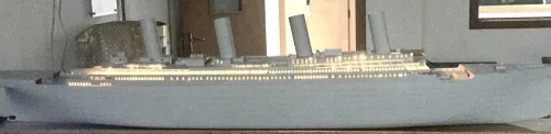 Trumpeter Titanic LED-világítással – 1:200 hajómakett