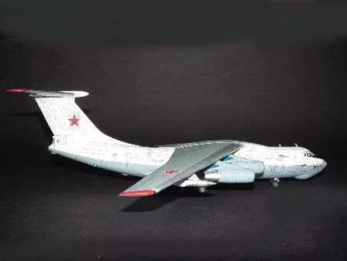 Trumpeter Iljushin IL-78 Midas – 1:144 repülőgép makett