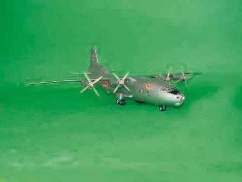 Trumpeter Antonov An-12 BK Cub – 1:100 repülőgép makett